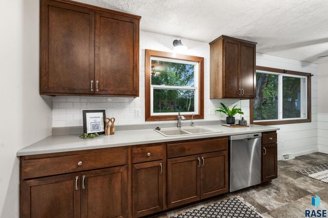 217 N Needles Dr Drive, Brandon, SD 57005