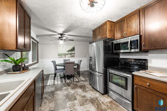217 N Needles Dr Drive, Brandon, SD 57005