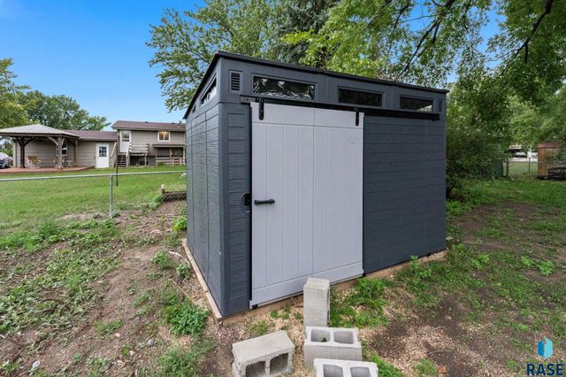 217 N Needles Dr Drive, Brandon, SD 57005