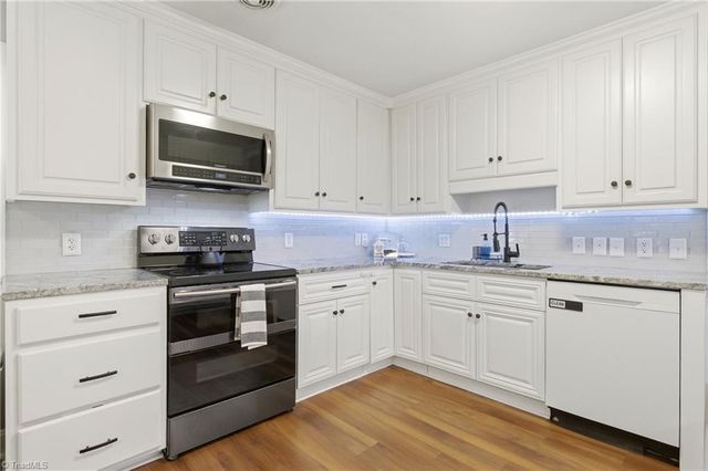 504 N Greenbriar Street, Liberty, NC 27298