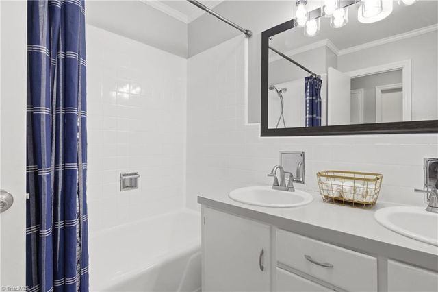 504 N Greenbriar Street, Liberty, NC 27298