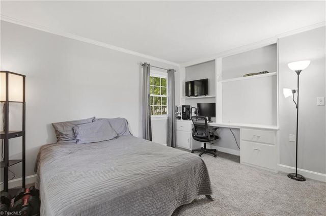 504 N Greenbriar Street, Liberty, NC 27298