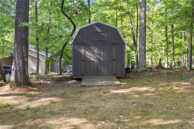 504 N Greenbriar Street, Liberty, NC 27298