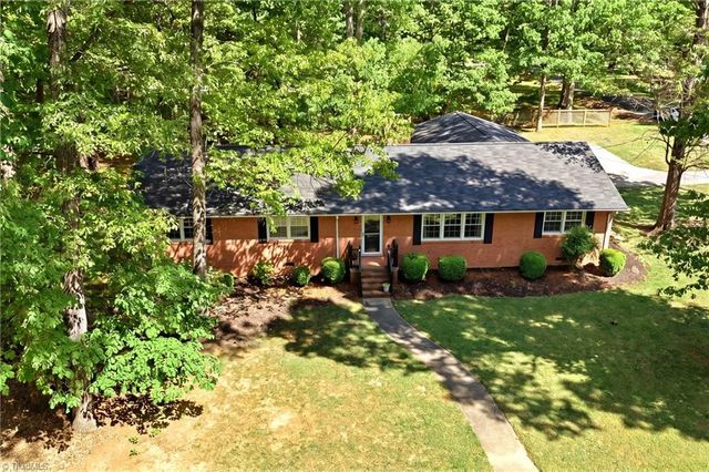 504 N Greenbriar Street, Liberty, NC 27298