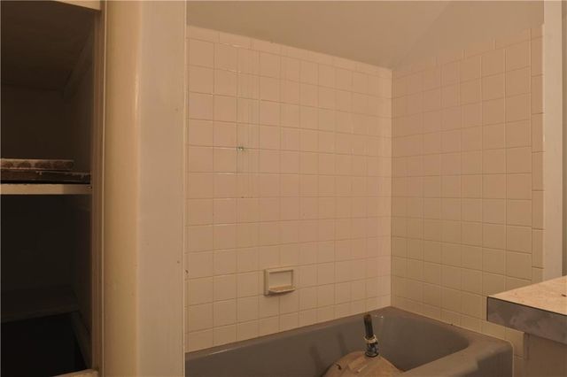 506 S Ash Street, Nevada, MO 64772