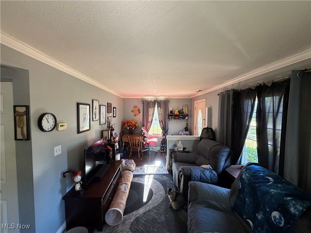 147 Courtland, Eastlake, OH 44095