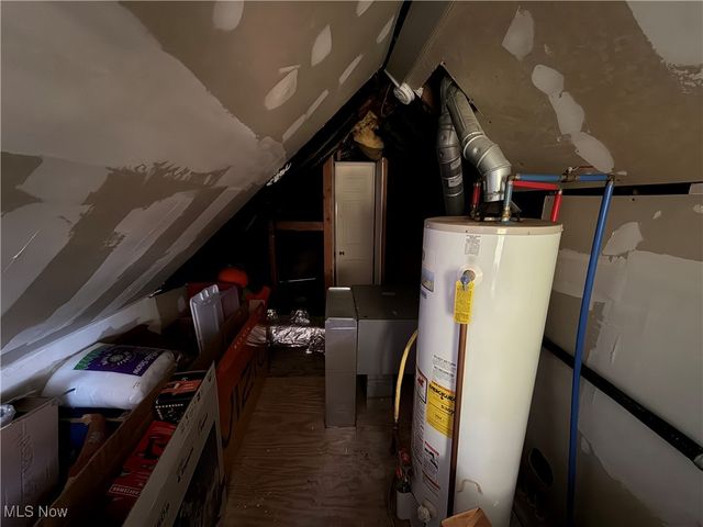 147 Courtland, Eastlake, OH 44095