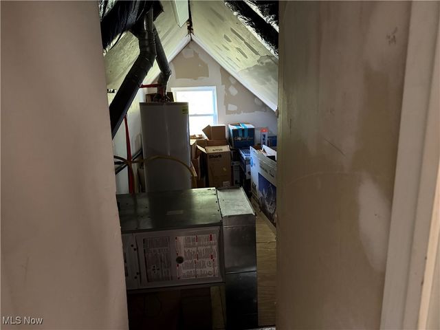 147 Courtland, Eastlake, OH 44095