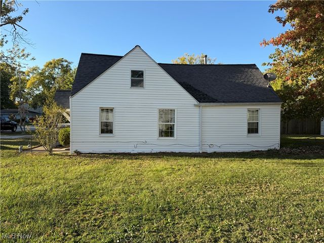 147 Courtland, Eastlake, OH 44095