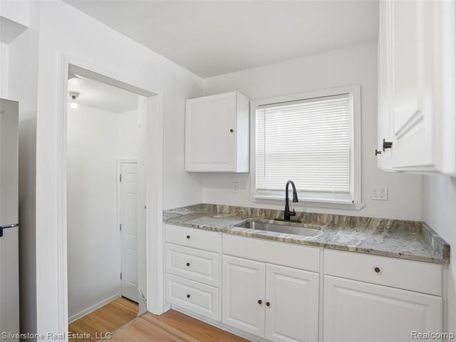 24614 Tuscany Avenue, Eastpointe, MI 48021