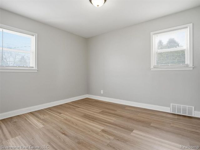 24614 Tuscany Avenue, Eastpointe, MI 48021