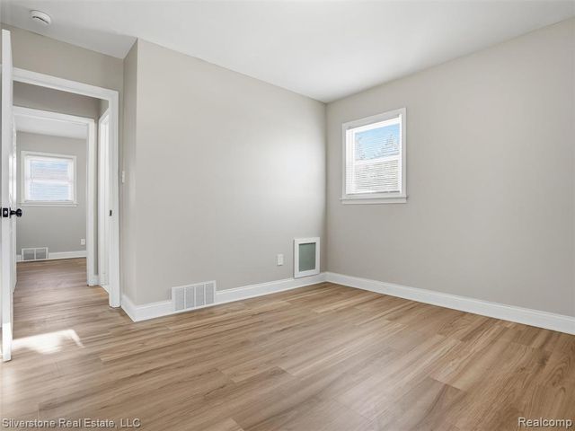 24614 Tuscany Avenue, Eastpointe, MI 48021