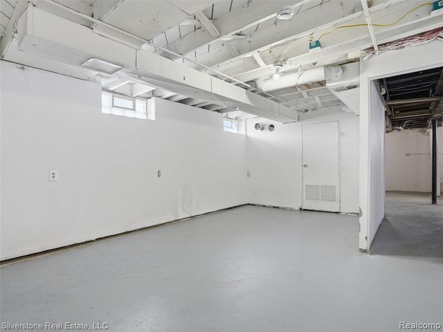 24614 Tuscany Avenue, Eastpointe, MI 48021