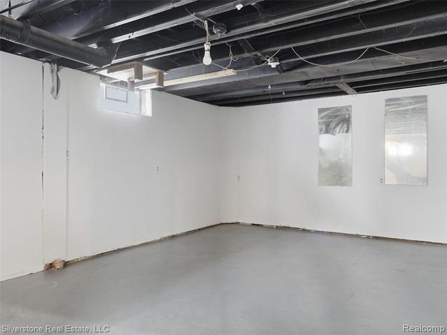 24614 Tuscany Avenue, Eastpointe, MI 48021