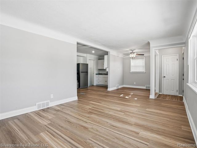 24614 Tuscany Avenue, Eastpointe, MI 48021