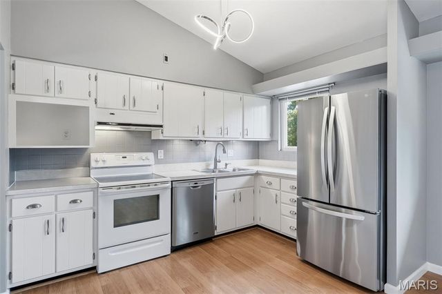 9540 Caravan Drive, Sappington, MO 63126