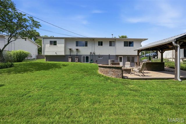 9540 Caravan Drive, Sappington, MO 63126