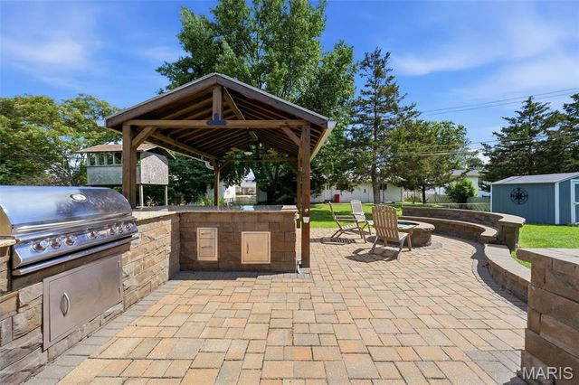 9540 Caravan Drive, Sappington, MO 63126