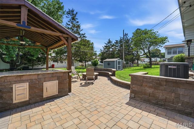 9540 Caravan Drive, Sappington, MO 63126