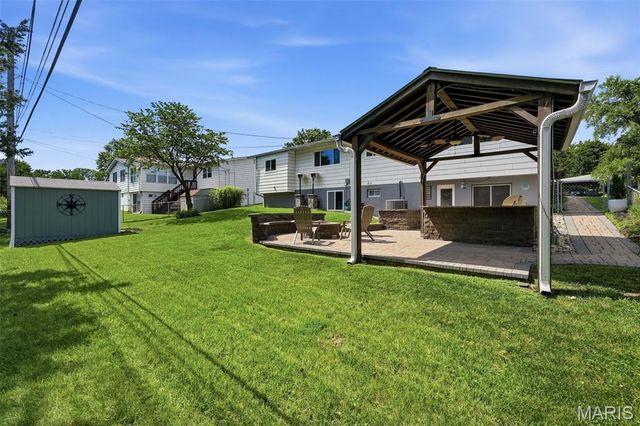9540 Caravan Drive, Sappington, MO 63126