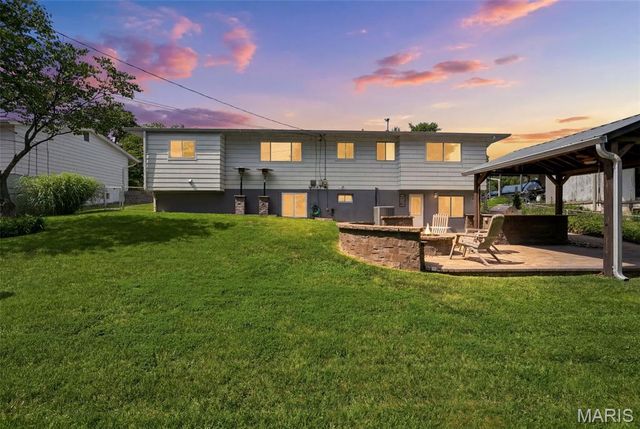 9540 Caravan Drive, Sappington, MO 63126