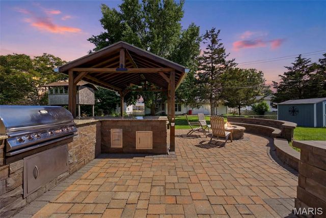 9540 Caravan Drive, Sappington, MO 63126