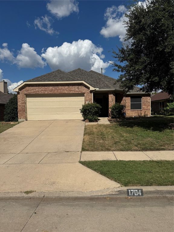 1704 Castle Creek Drive, Little Elm, TX 75068