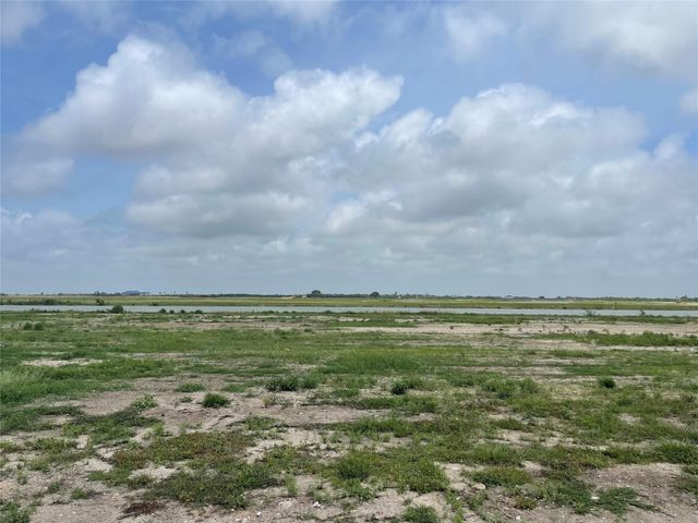 3050 Coastal Springs Loop, Palacios, TX 77465