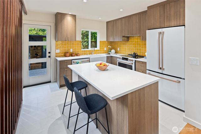 3734 SW Tillman Street, Seattle, WA 98126