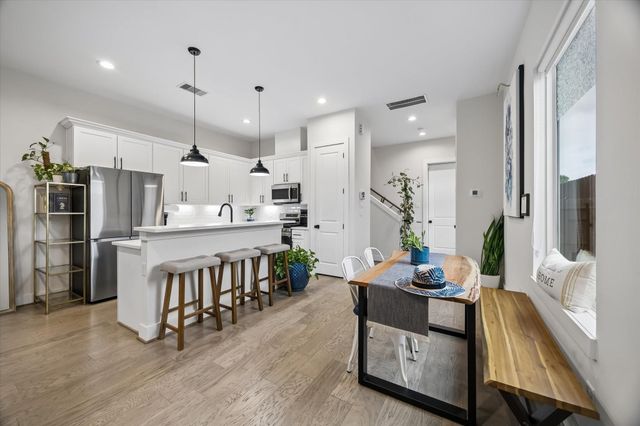 2625 Paul Quinn Street B, Houston, TX 77091