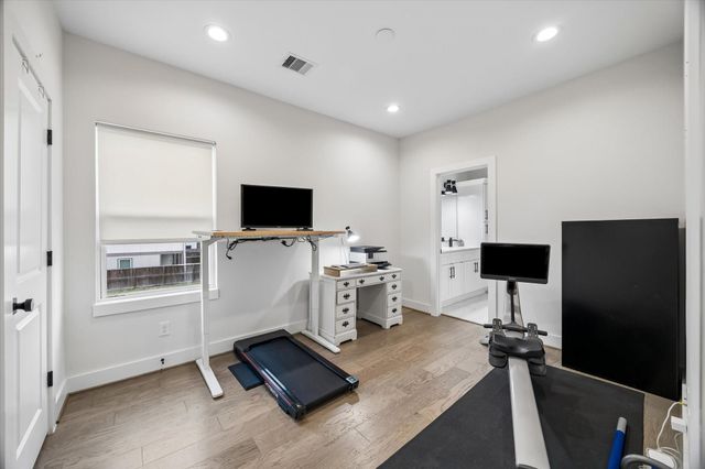 2625 Paul Quinn Street B, Houston, TX 77091