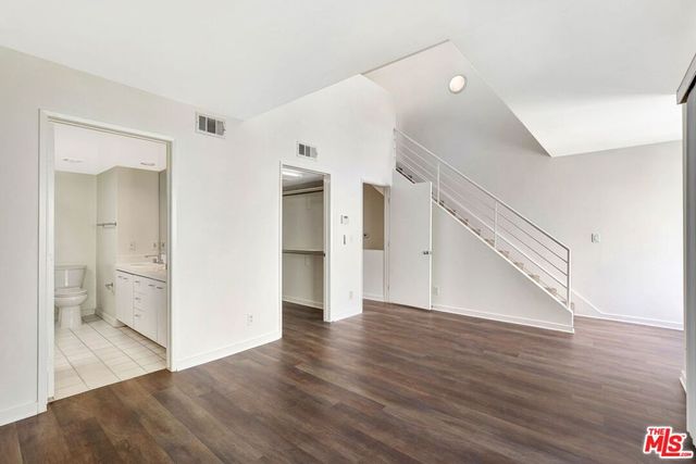 811 21st Street 3, Santa Monica, CA 90403