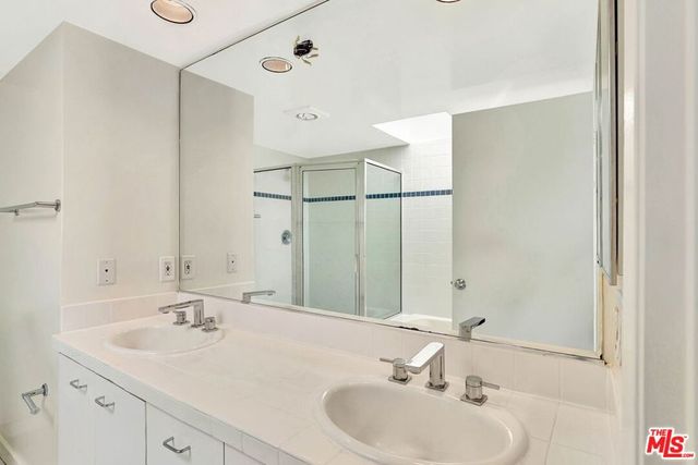 811 21st Street 3, Santa Monica, CA 90403