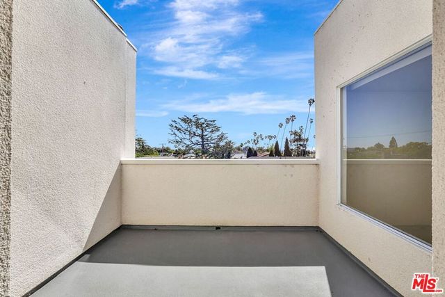 811 21st Street 3, Santa Monica, CA 90403