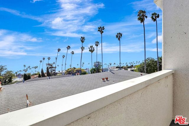 811 21st Street 3, Santa Monica, CA 90403