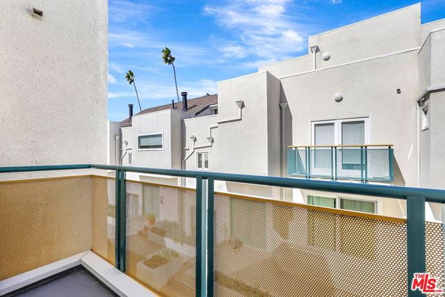 811 21st Street 3, Santa Monica, CA 90403