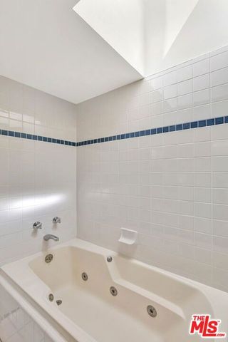 811 21st Street 3, Santa Monica, CA 90403