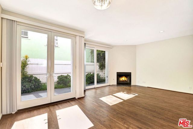 811 21st Street 3, Santa Monica, CA 90403