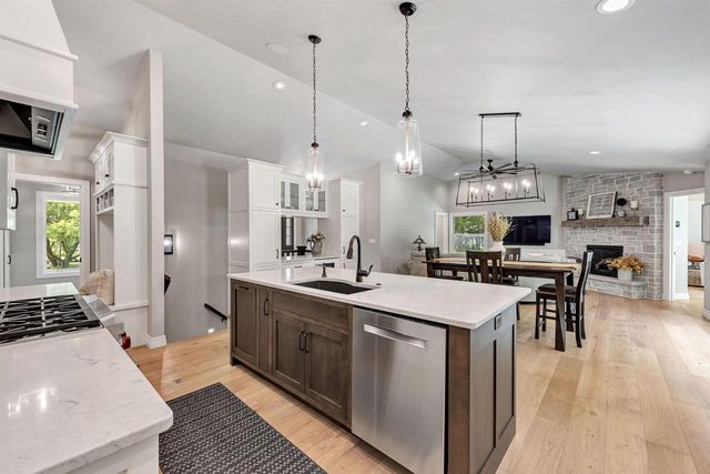 2326 PRISTINE LANE, Suamico, WI 54313