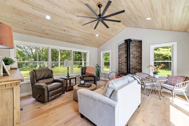 2326 PRISTINE LANE, Suamico, WI 54313