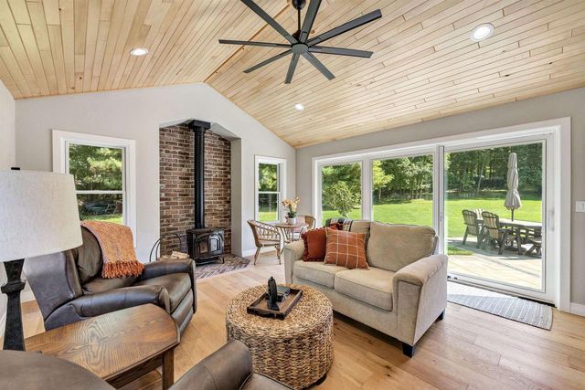 2326 PRISTINE LANE, Suamico, WI 54313