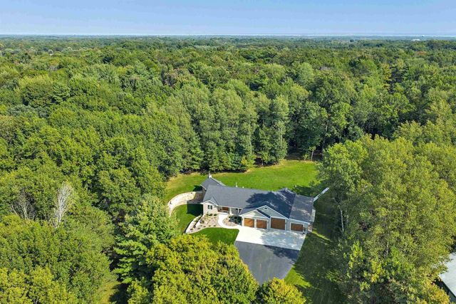 2326 PRISTINE LANE, Suamico, WI 54313