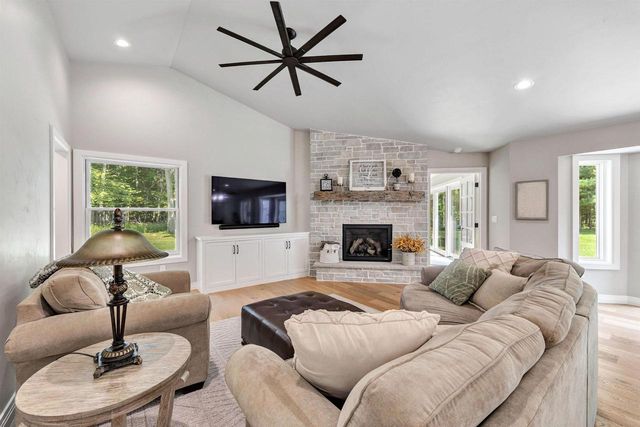 2326 PRISTINE LANE, Suamico, WI 54313