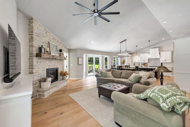 2326 PRISTINE LANE, Suamico, WI 54313