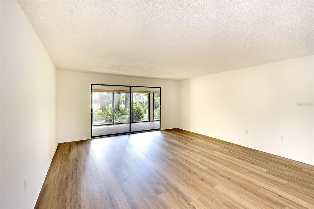 Image 3 of property listing at 123 WILD PALM DRIVE 123, Bradenton, FL 34210