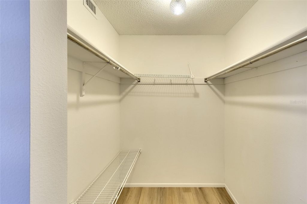 Image 21 of property listing at 123 WILD PALM DRIVE 123, Bradenton, FL 34210