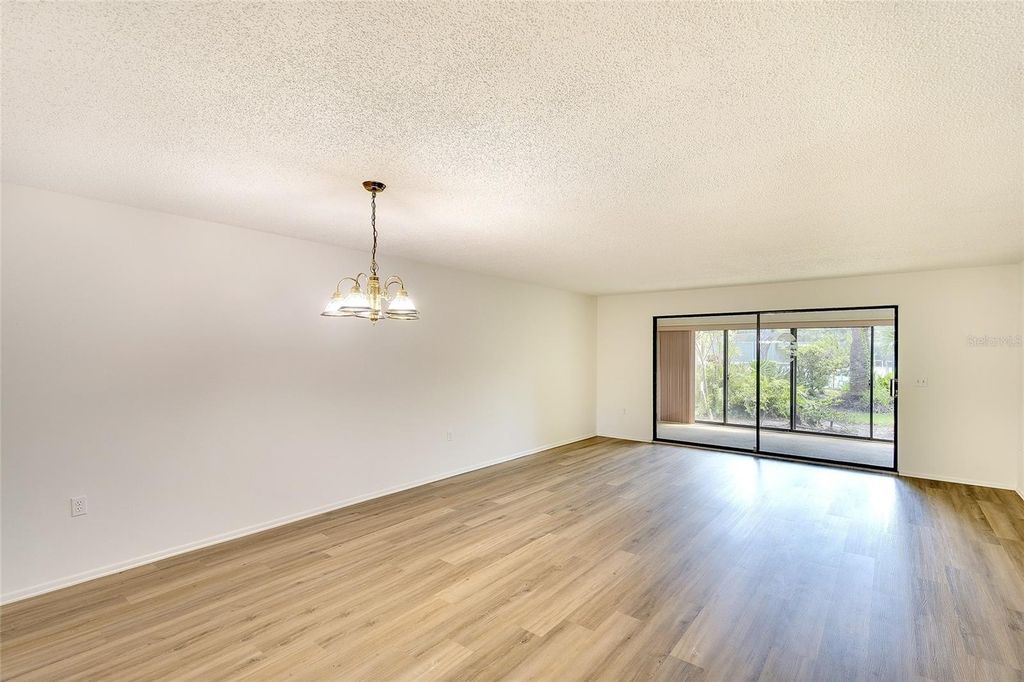 Image 4 of property listing at 123 WILD PALM DRIVE 123, Bradenton, FL 34210