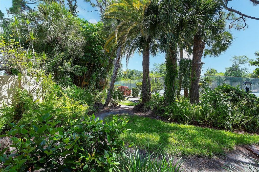Image 36 of property listing at 123 WILD PALM DRIVE 123, Bradenton, FL 34210
