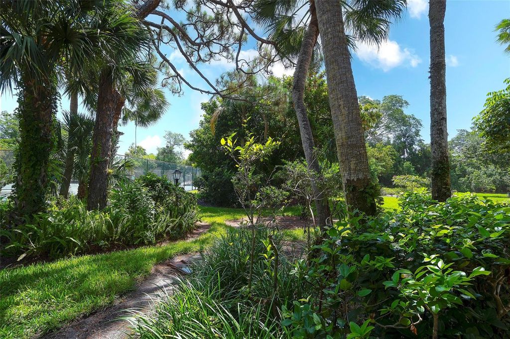 Image 37 of property listing at 123 WILD PALM DRIVE 123, Bradenton, FL 34210