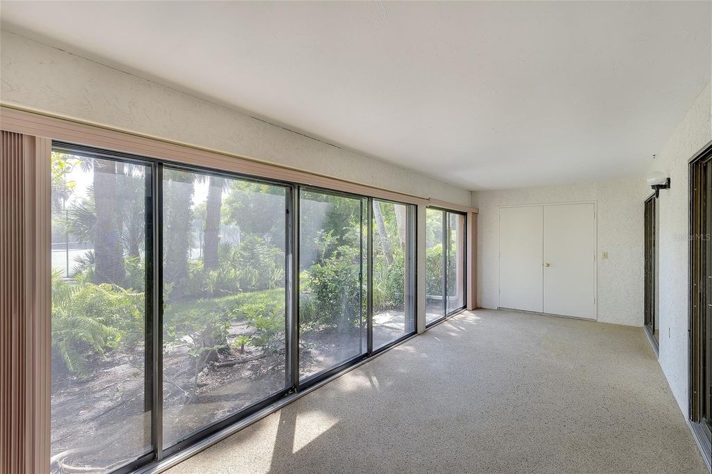 Image 7 of property listing at 123 WILD PALM DRIVE 123, Bradenton, FL 34210